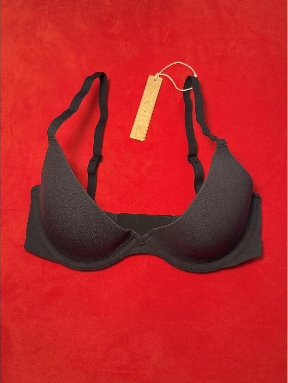 Skims Fits Everybody Scoop Plunge Bra Color ONYX Size 30C